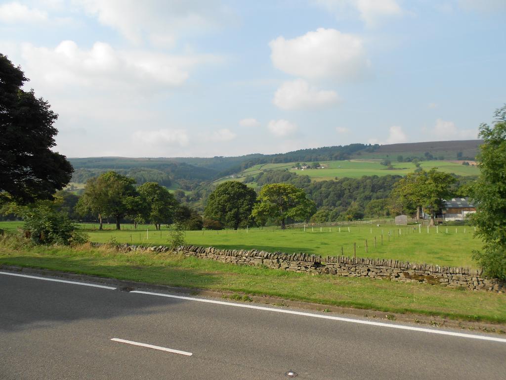 The Shady Oak B&B Whaley Bridge Екстериор снимка