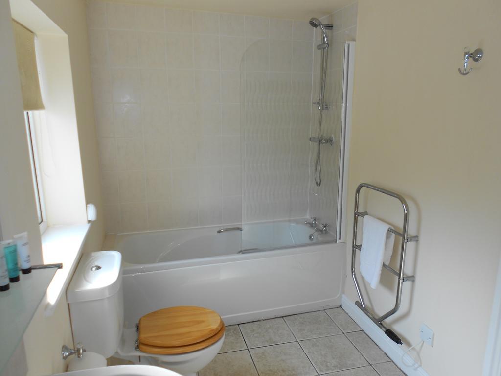 The Shady Oak B&B Whaley Bridge Стая снимка